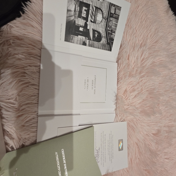 Sweet Alhambra earstuds18K yellow gold, Mother-of-pearl - Picture 7 of 8